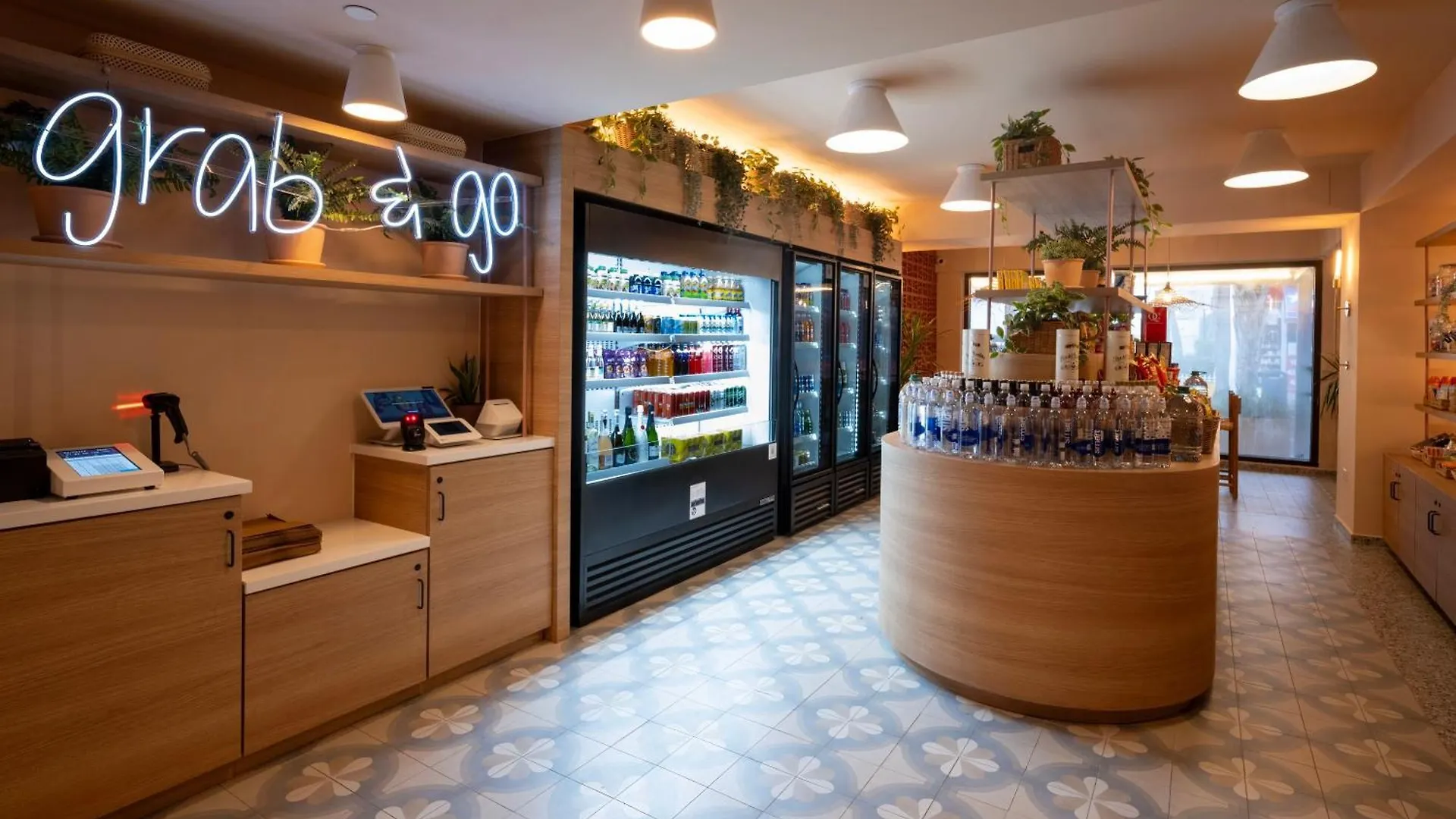 Hibird- Apartment And Suites Hotel contacts