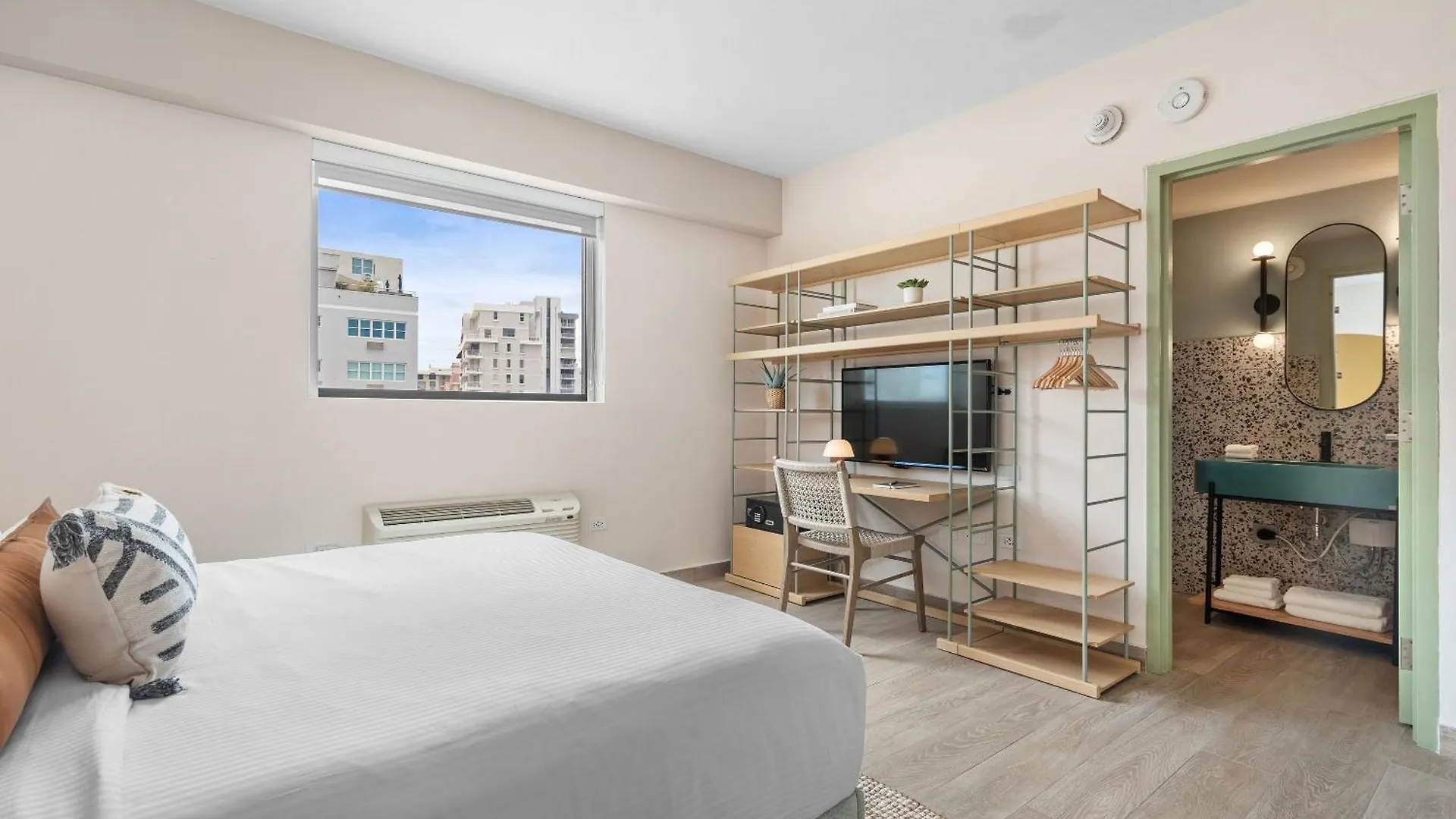 Hibird- Apartment And Suites Hotel San Juan Puerto Rico