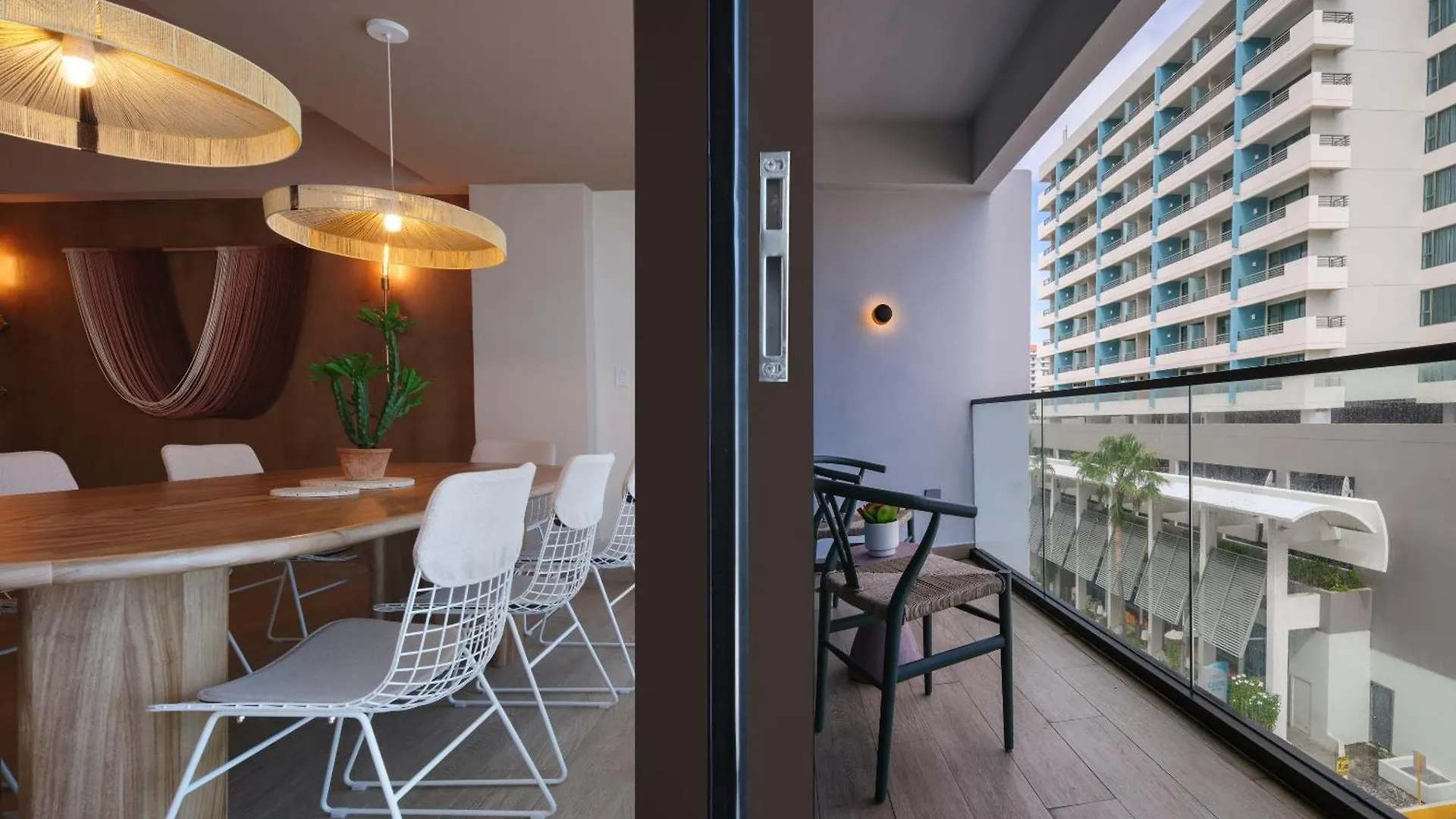 Aparthotel Hibird- Apartment And Suites Hotel San Juan
