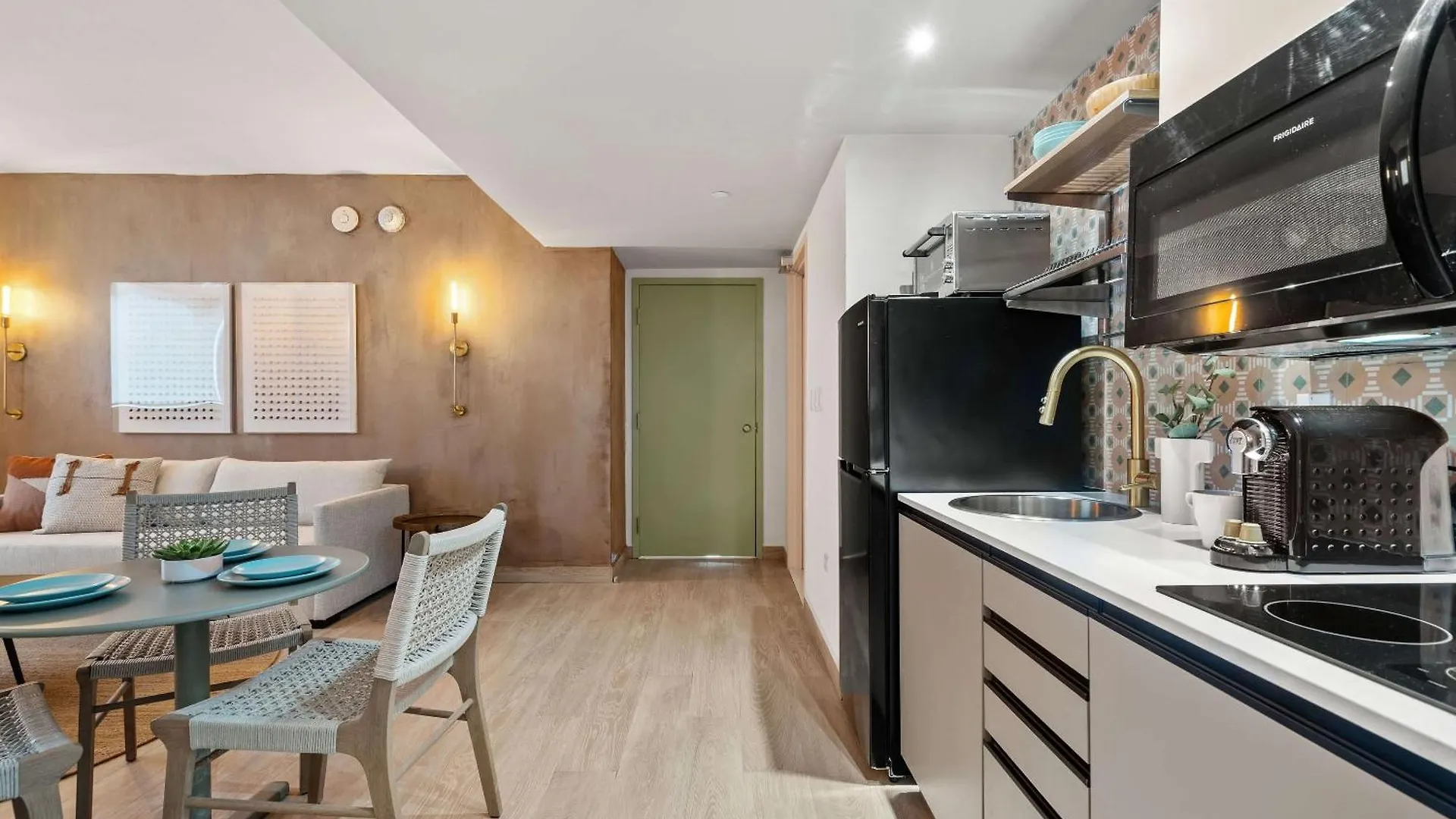 Hibird- Apartment And Suites Hotel San Juan Aparthotel