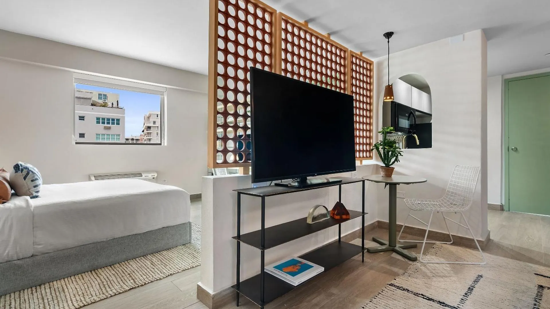 Aparthotel Hibird- Apartment And Suites Hotel San Juan