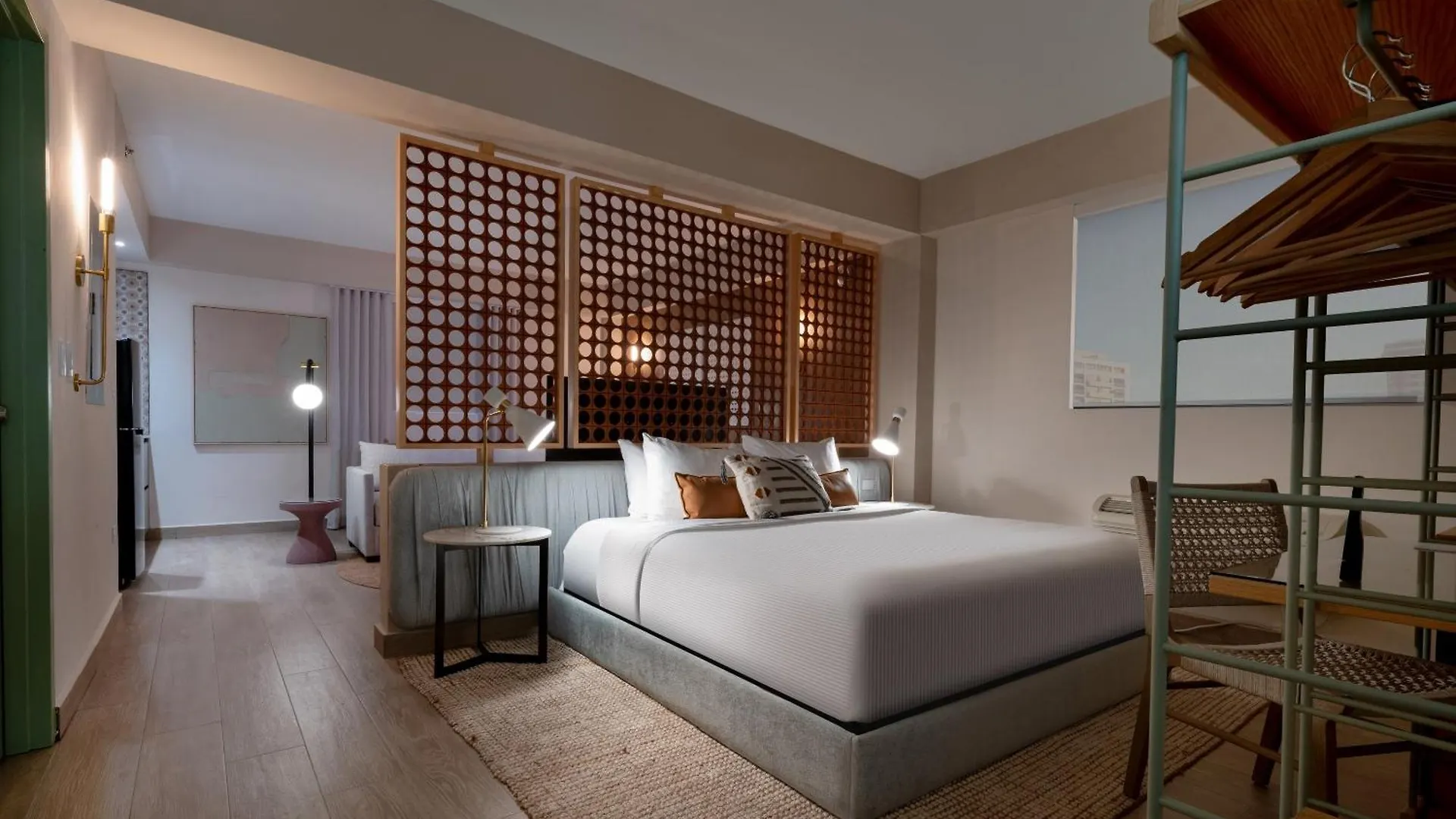 Hibird- Apartment And Suites Hotel San Juan 4*,