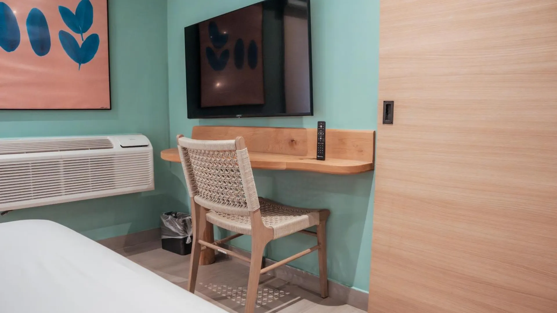 Hibird- Apartment And Suites Hotel San Juan Aparthotel